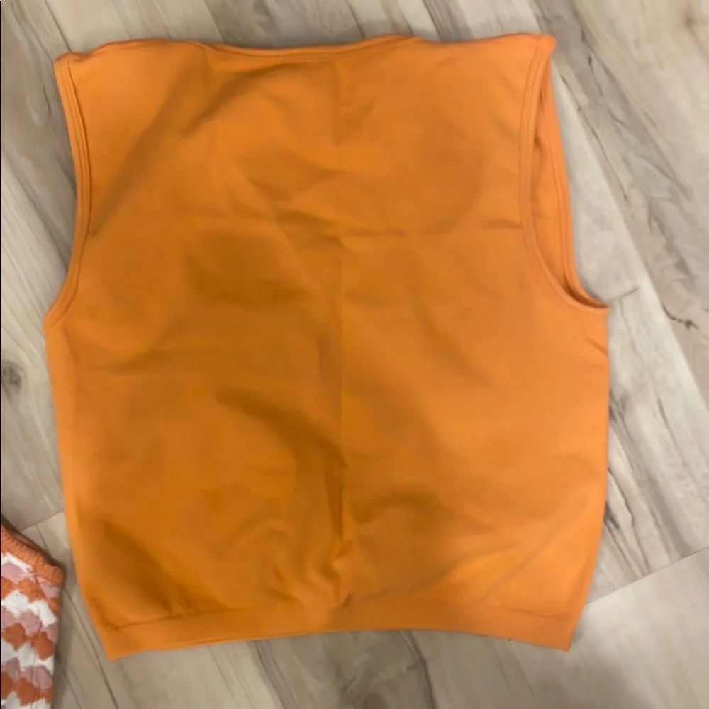 Cropped Orange and Blue Tank Tops and Altard State Halter Thin Sweater  Size M - Picture 5 of 7